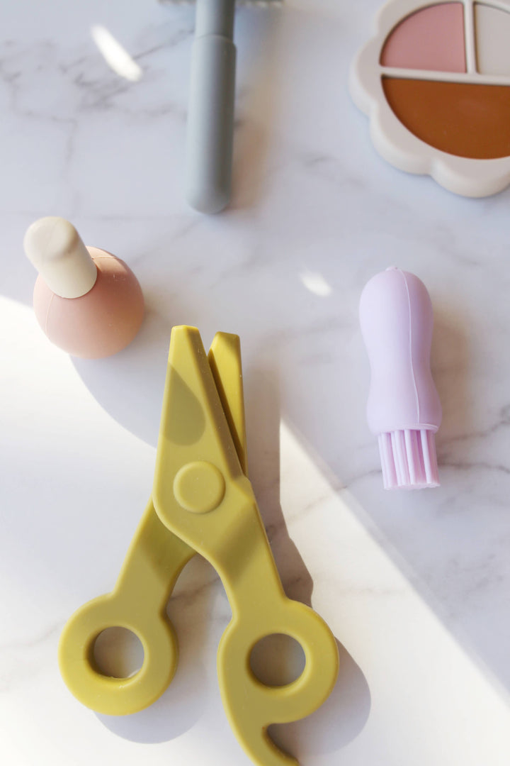 Juego de maquillaje y peinado de silicona