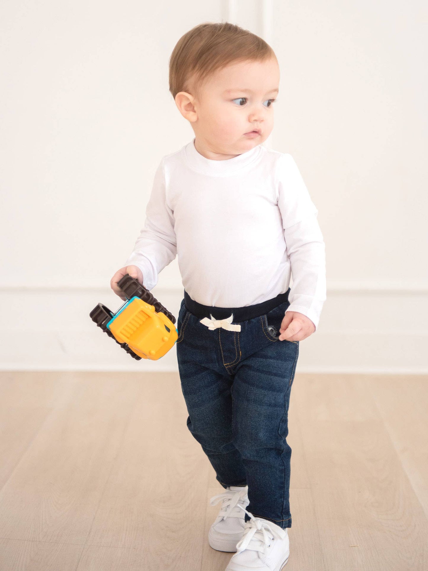 Boys Medium Wash Denim Stretch Denim Pull-on Jeans