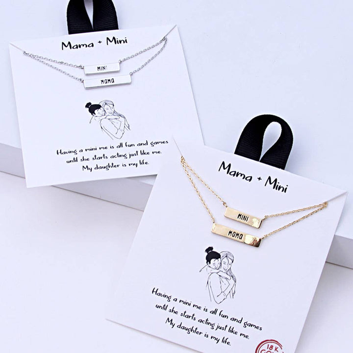 Conjunto de mini collares de mamá bañados en oro