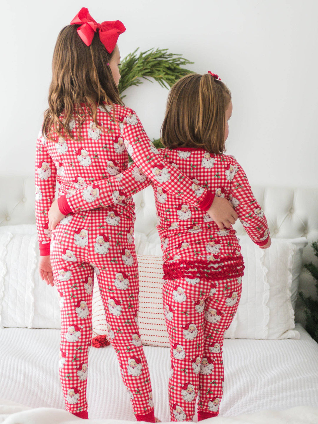 Pijama de manga larga con volantes rojos de viscosa de bambú para niñas pequeñas SoftSnooze™ con volantes traseros característicos