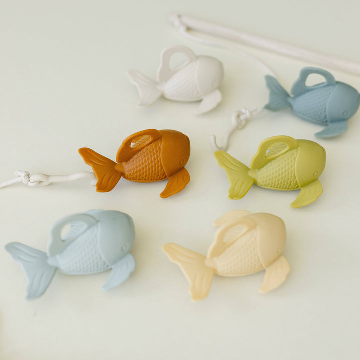 Juego de pesca de silicona y madera