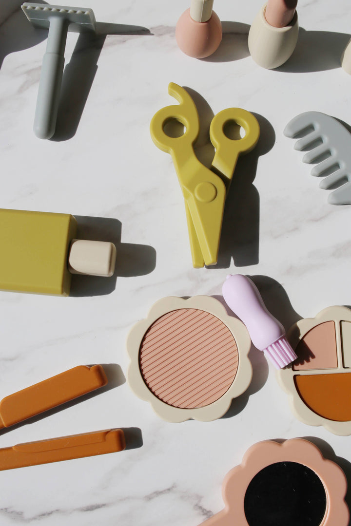 Juego de maquillaje y peinado de silicona