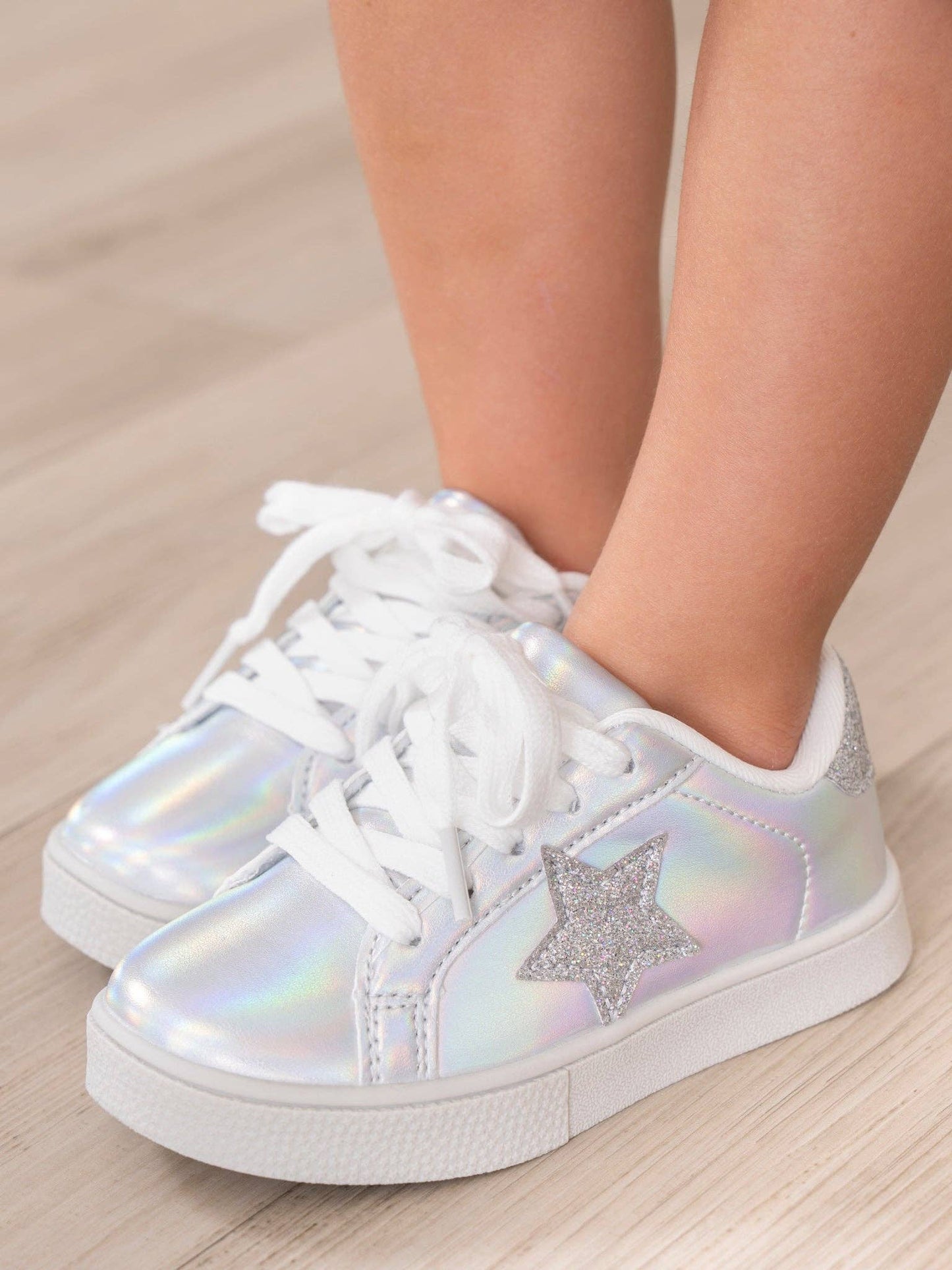 Girls' Sparkle Star Sneaker - Holographic Silver