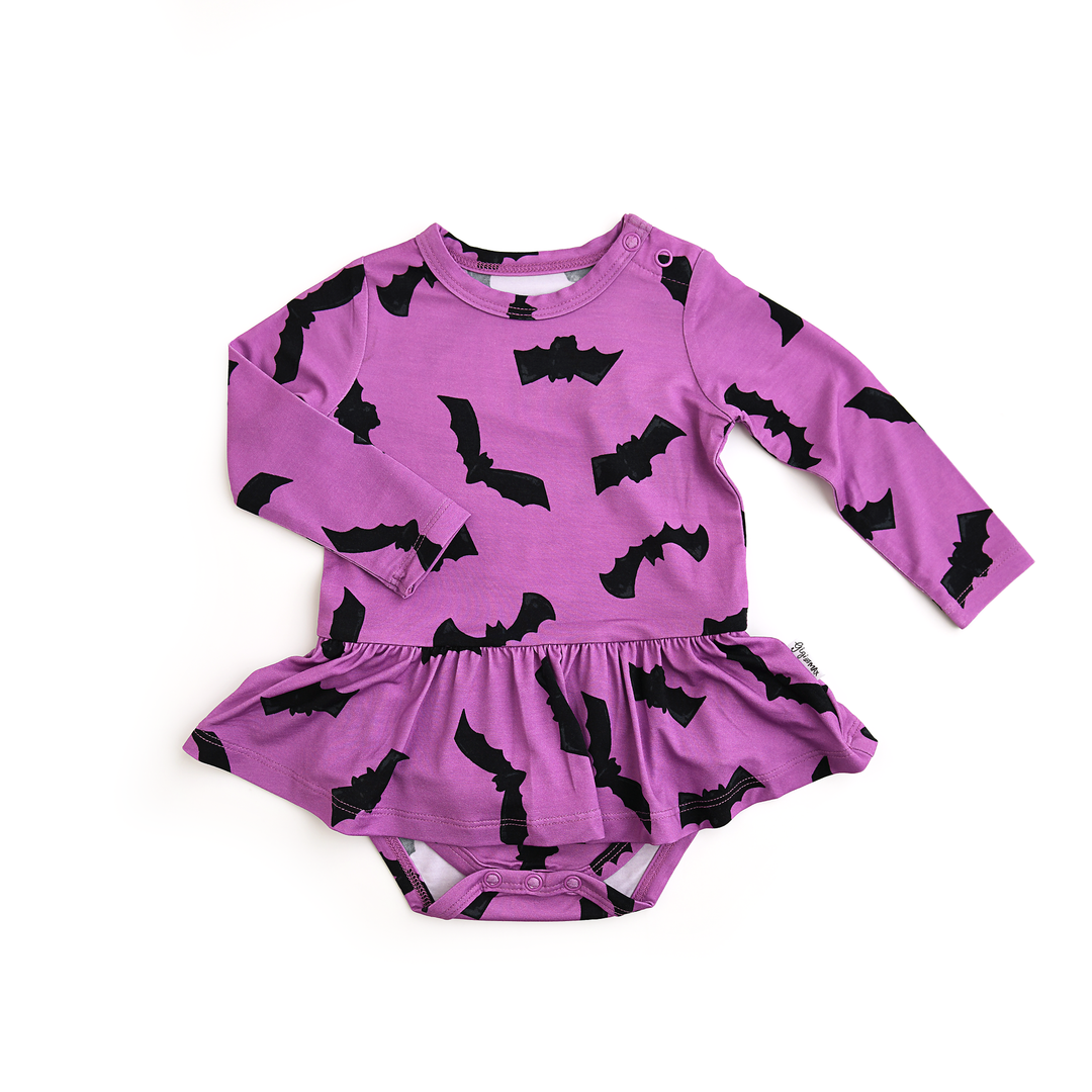 Vestido de bebé de Halloween con tutú de bambú y murciélagos morados Echo
