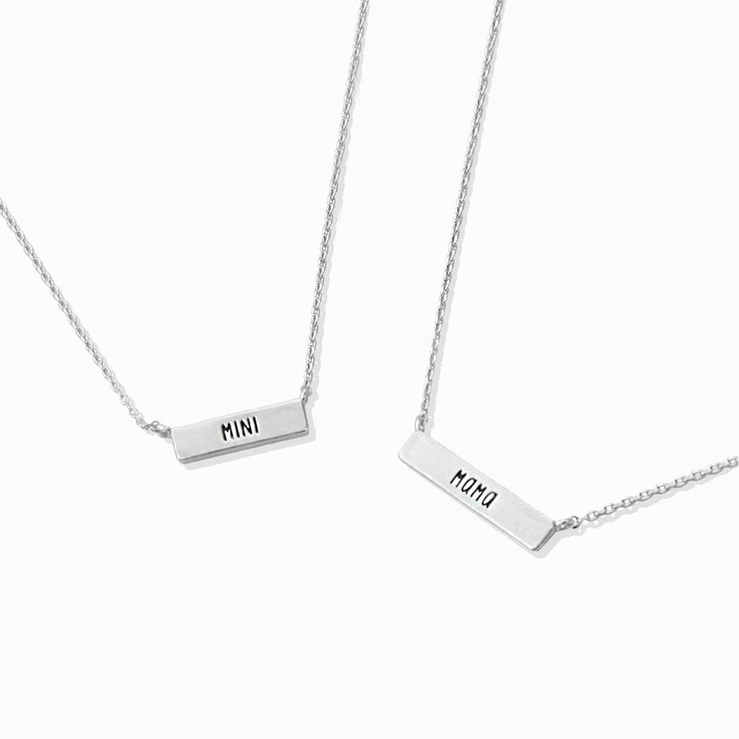 Conjunto de mini collares de mamá bañados en oro