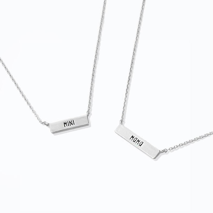 Conjunto de mini collares de mamá bañados en oro
