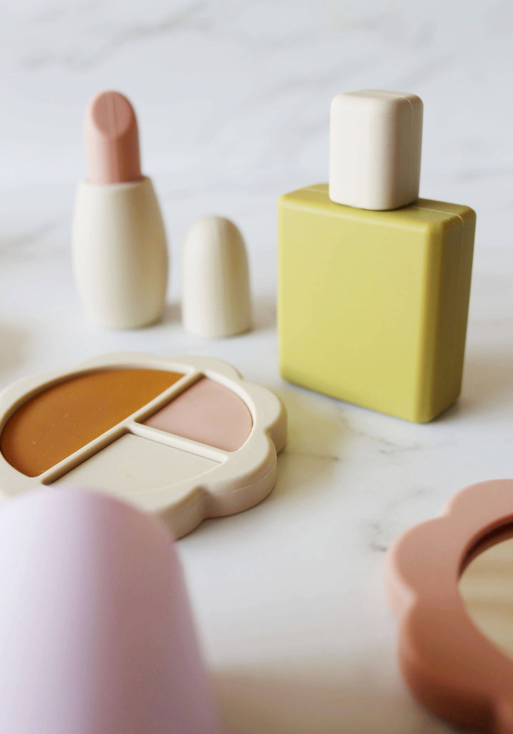 Juego de maquillaje y peinado de silicona