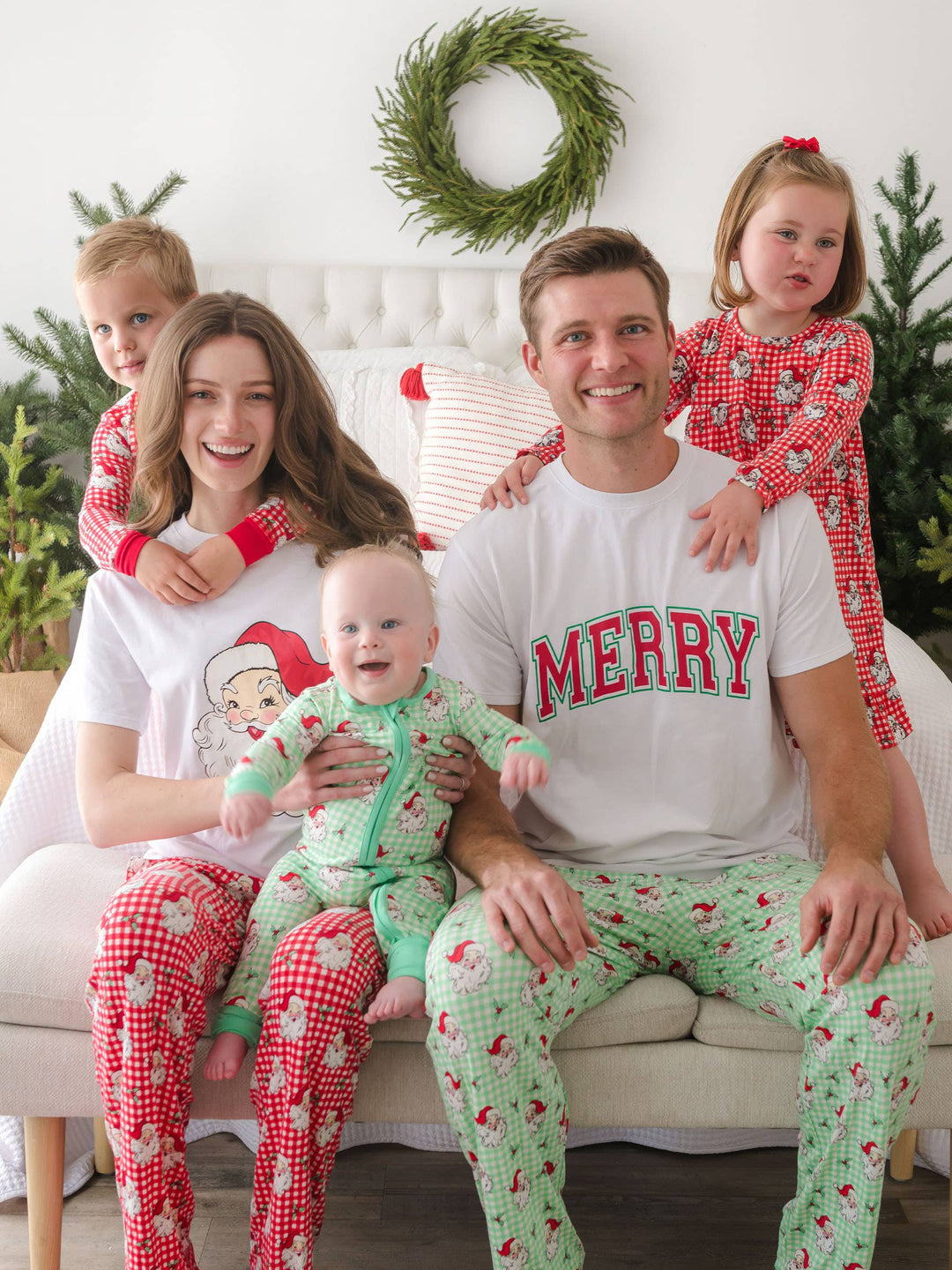 Pijama de manga larga con volantes rojos de viscosa de bambú para niñas pequeñas SoftSnooze™ con volantes traseros característicos