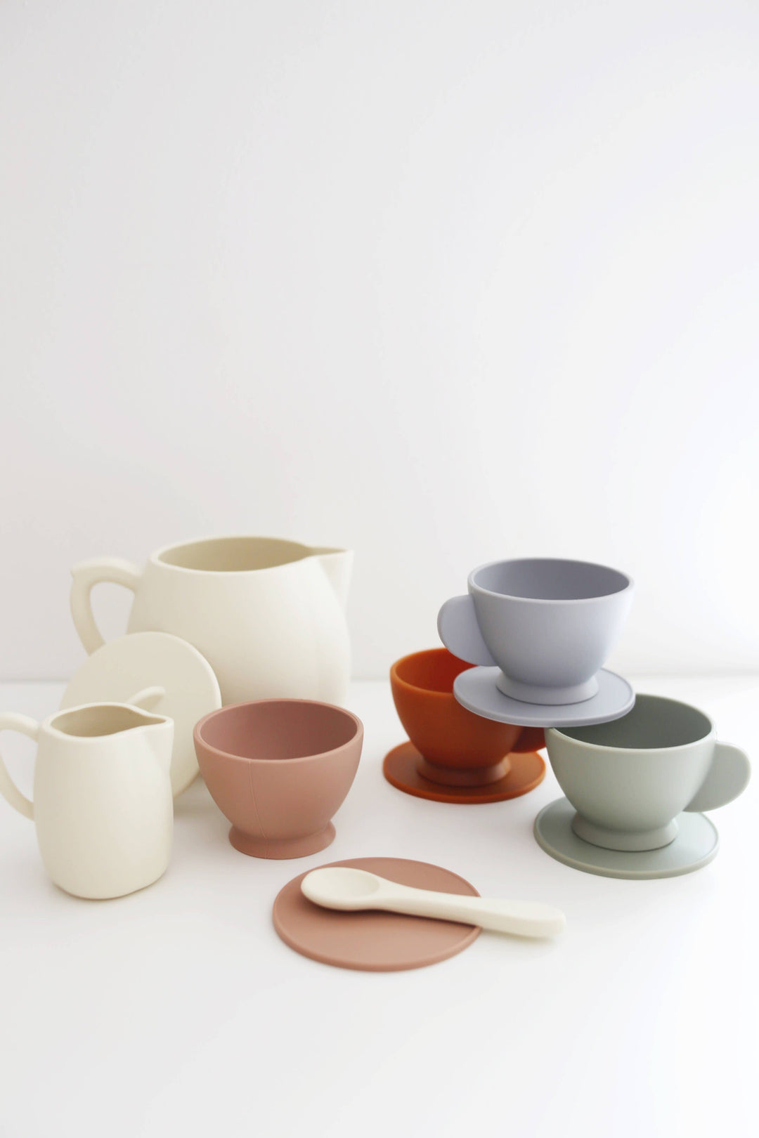 Juego de té de silicona con mezcla de colores crema