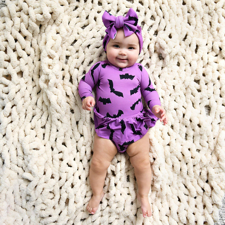 Vestido de bebé de Halloween con tutú de bambú y murciélagos morados Echo