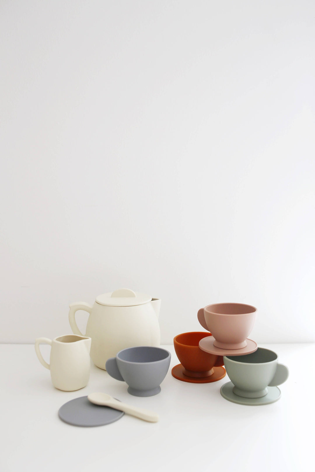Juego de té de silicona con mezcla de colores crema
