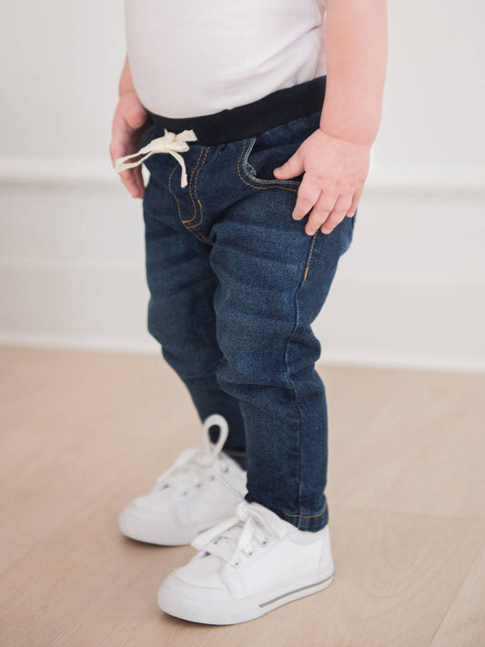 Boys Medium Wash Denim Stretch Denim Pull-on Jeans